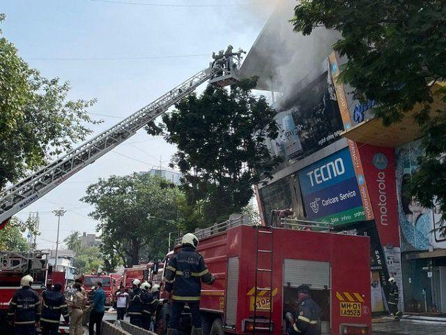 Mumbai: Fire at Prime Mall in Vile Parle West, one critical; one fireman injured 