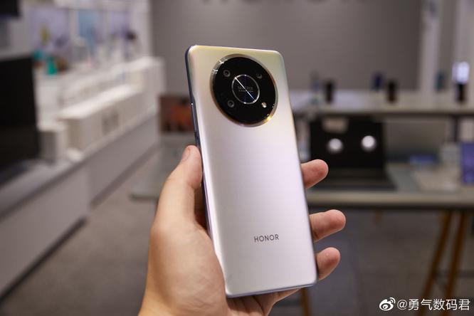 Honor X30 Live Photos, Colour Variants Leaked Ahead of Launch: Expected to Feature Snapdragon 695, 90Hz LCD Display 