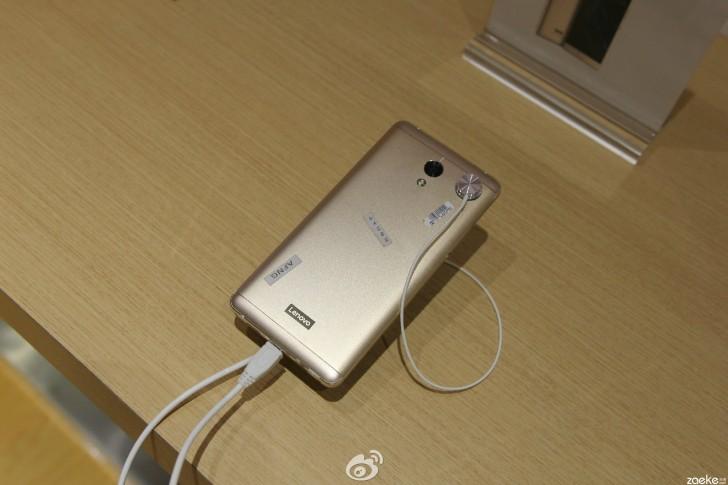 Lenovo Vibe P2 shown in live images, has 5.5-inch 1080p AMOLED screen 