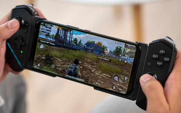 ASUS ROG Phone II latest update enables 90fps on PUBG Mobile, VoLTE for T-Mobile and BSNL 