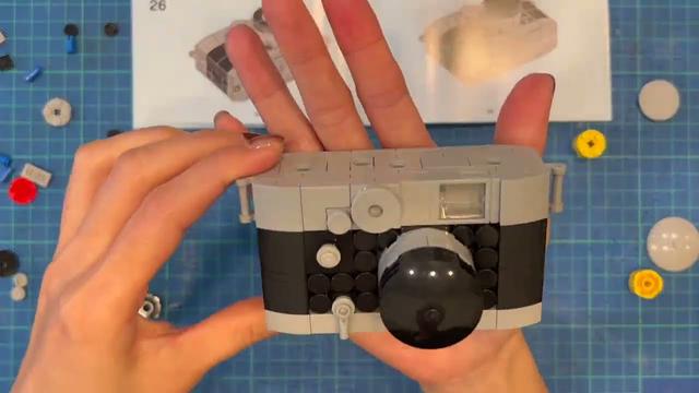 Camera review: The LEGO VIP Rewards Vintage Camera + build video 