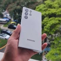 Samsung Galaxy S22 Ultra dummy pictured in the wild, 1TB variant is coming 