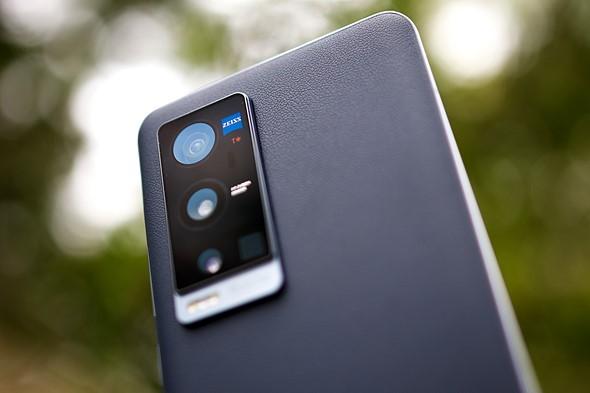 Can the Vivo X60 Pro+ match a modern Mirrorless camera? 