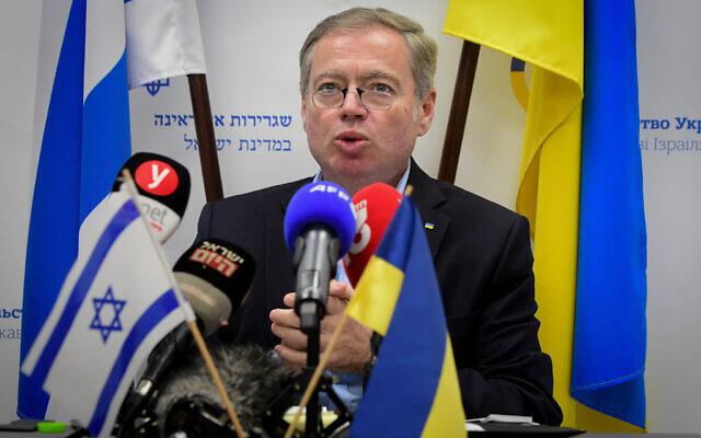 Bennett, Zelensky speak on phone after Ukraine leader proposes Jerusalem summit 