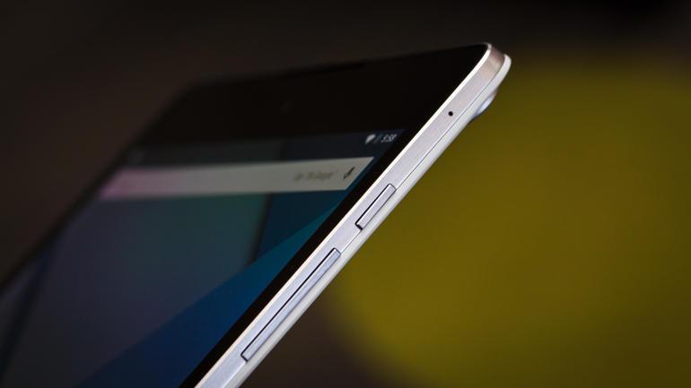 グーグル「Nexus 9」の第一印象--「Android 5.0」搭載の8.9インチタブレット 