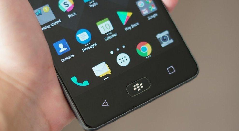 The Keyboard-Less Blackberry Motion Arrives – Price, Specifications, India Launch and More! 