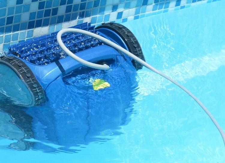 Why choose robotic pool cleaners?
