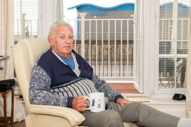 Man has '£50,000 knocked off house price' after new toilet block covers sea view 