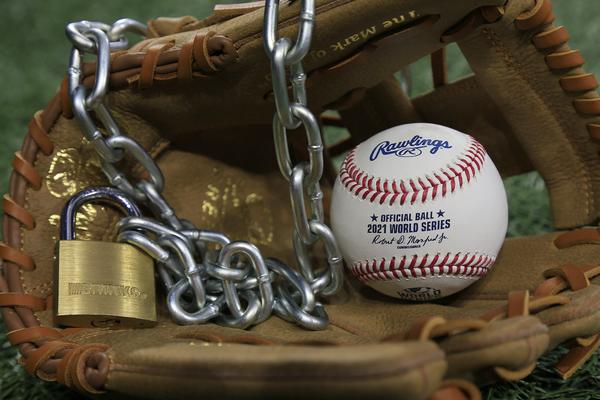 MLB lockout: Owners have the power to end work stoppage and start spring training, but they refuse to use it