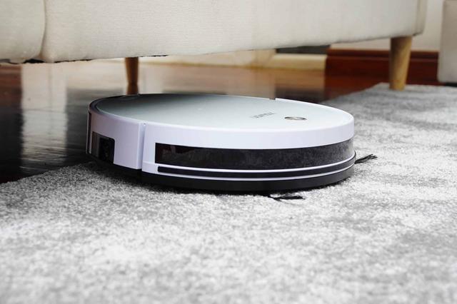 This self-emptying, self-sterilizing robot vacuum is ideal for these 4 types of people 