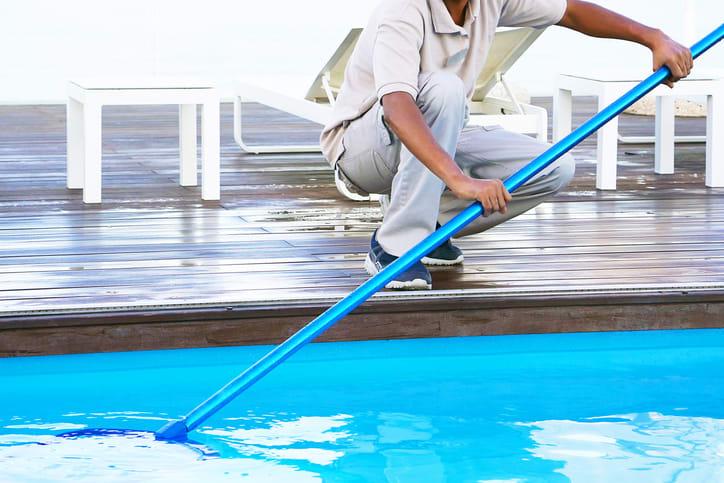 Is a Swimming Pool Maintenance Service Really Worth the Money? 