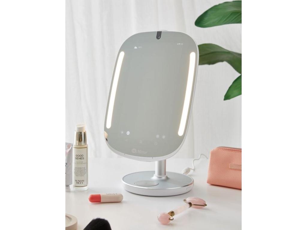 The 25 Best Makeup Mirrors for Beauty Enthusiasts 