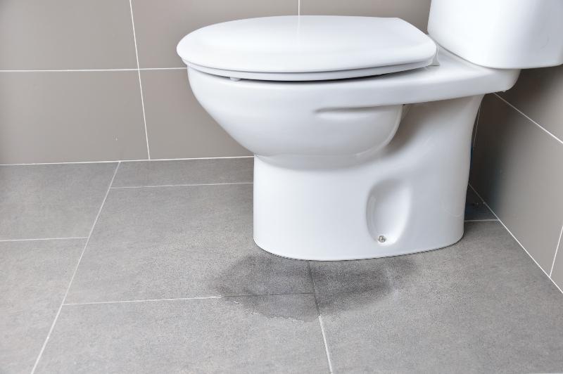 Rocking toilet can cause water leak 