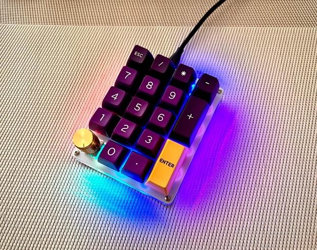 Released "Shotgun Cherry Pie", a self-made numeric keypad kit using Raspberry Pi Pico, a media that understands new manufacturing.