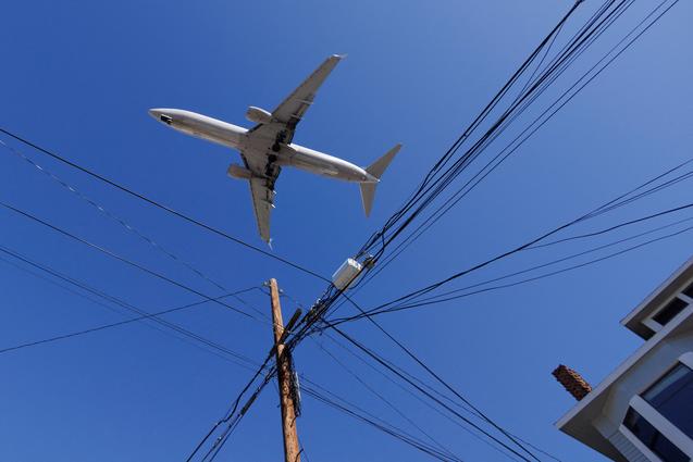 FAA worries new 5G wireless service could interfere with aviation safety