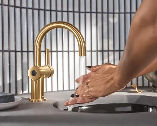 Moen expands its MotionSense Wave touchless faucet line to the bathroom 