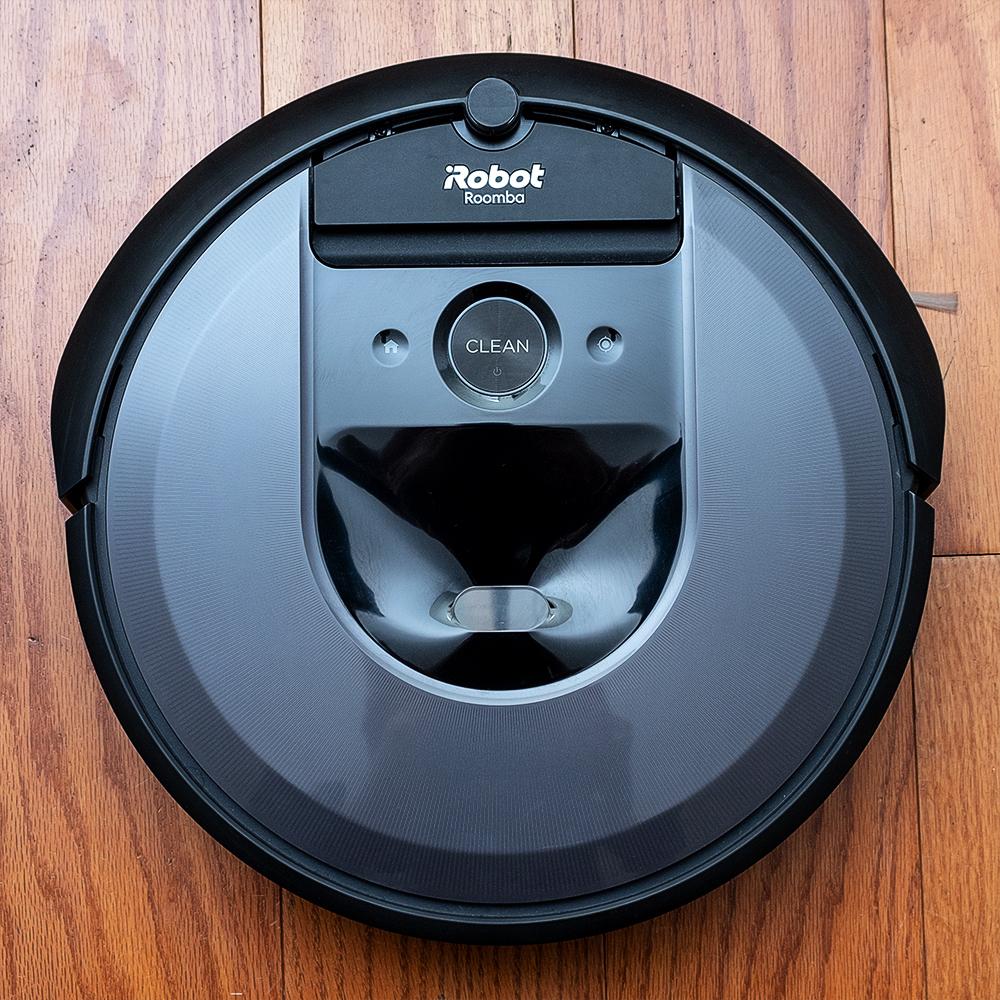 iRobot Roomba i7+ Review 
