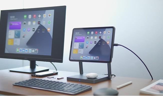 The iPad transforms into a desktop PC!Wireless charging & multi -port iPad stand "KOLUDE"