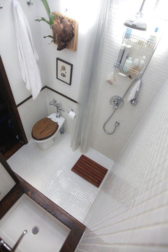 This small bathroom makeover is a lesson in space-saving design 