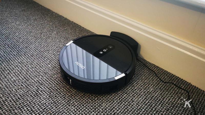 Cybovac S31 Review – A smart robot vacuum cleaner with visual SLAM support 