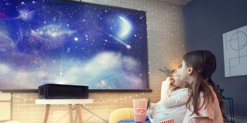 www.makeuseof.com What Is the Best Projector Screen Height? 