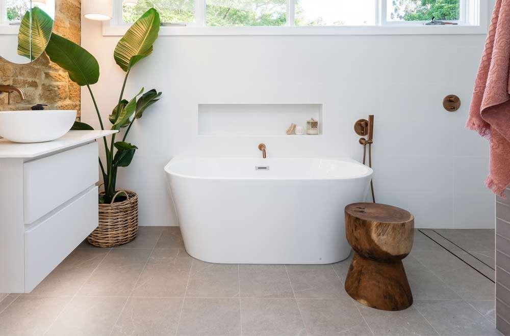 What You Need to Know About Installing a New Bath: A Comparison Between Different Styles 