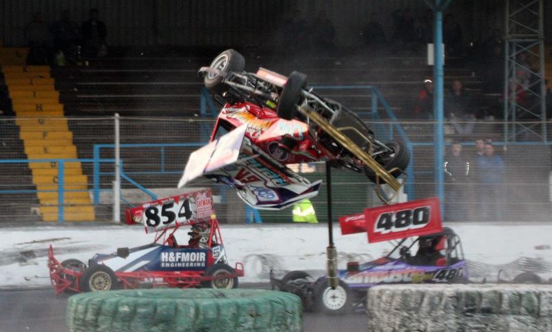 Stock cars back on track at Cowdenbeath Racewall 