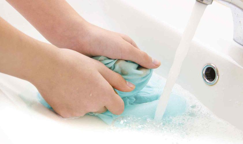 The Most Effective Way to Hand-Wash Clothes in Your Sink, Delicates or Otherwise 