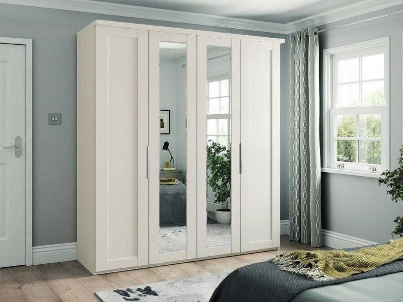 Sliding vs Folding Wardrobe: which one is better for you? 