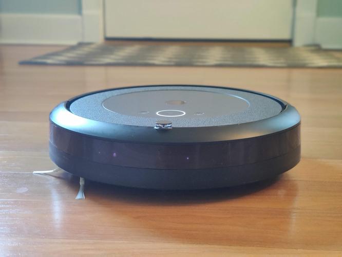 iRobot Roomba i3+ review: A bumbling robot that leaves your floor spotless 