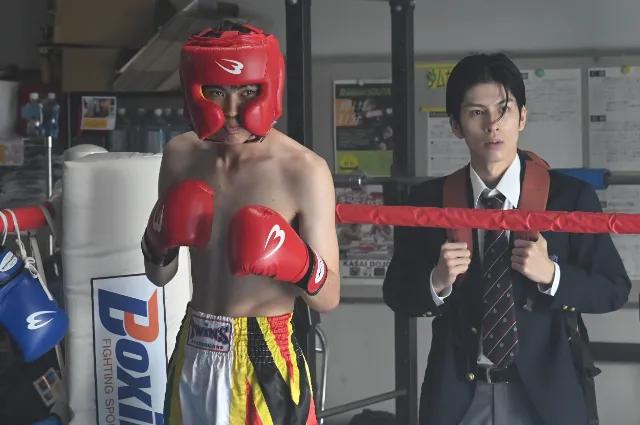 The teacher with only face, starring Fengzhu, is starring THE RAMPAGE Hasegawa, with a body fat rate of 4%, and Endo and Sparin played by Shenwei.