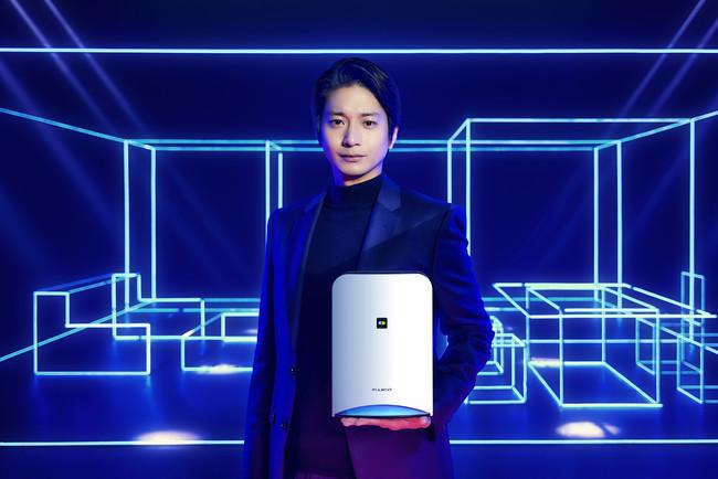  Osamu Mukai appears in a fantastic blue space in a suit!Air deodorant sterilization device "Blue Deo" using new technology "Light sterilization" TVCM "Blue Deo light sterilization" released on October 1st (Friday)