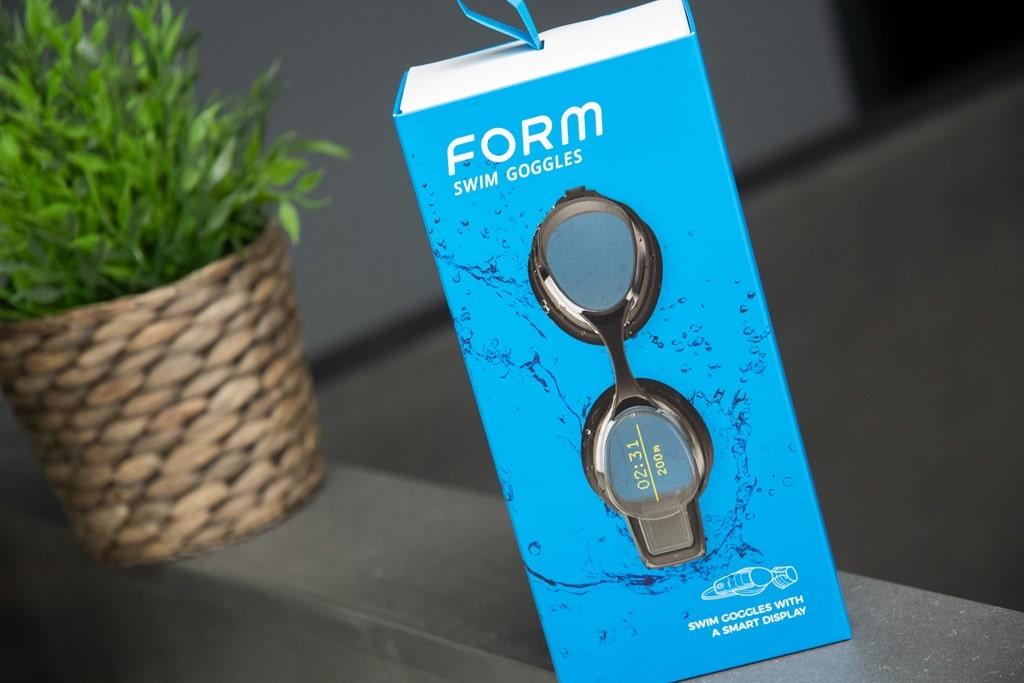 Form Smart Swim Goggles Take a Heads-Up Display Under Water 