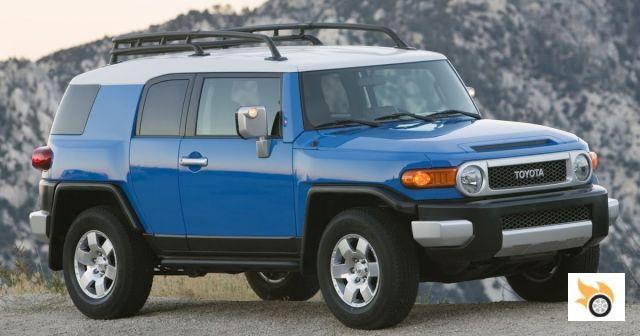 Toyota FJ Cruiser rendered with modern trimmings and dynamic lines 