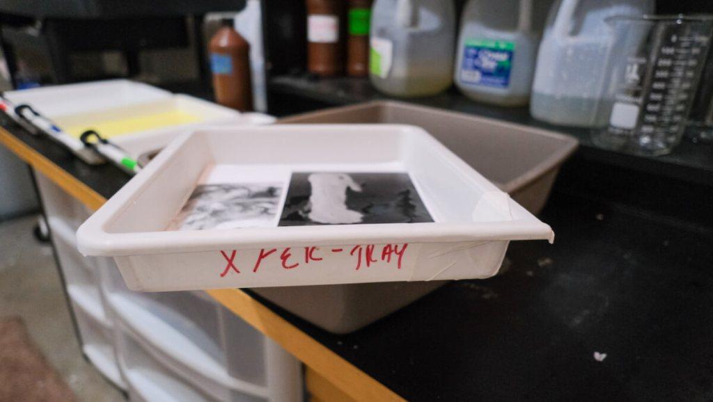 It all comes out in the wash: a cheap DIY print washer for darkrooms without water 