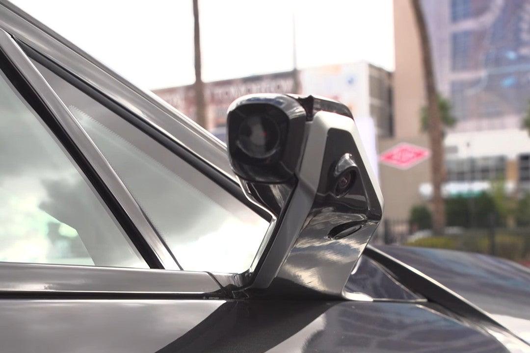 BMW Patents ‘Virtual’ Side Mirror That Projects Image on Window Glass 