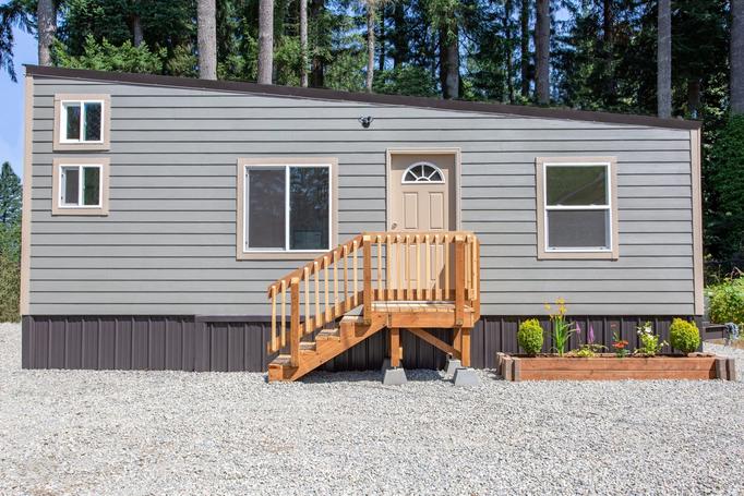 Portlanders ask city for more flexible sewer requirements for RVs and tiny homes 