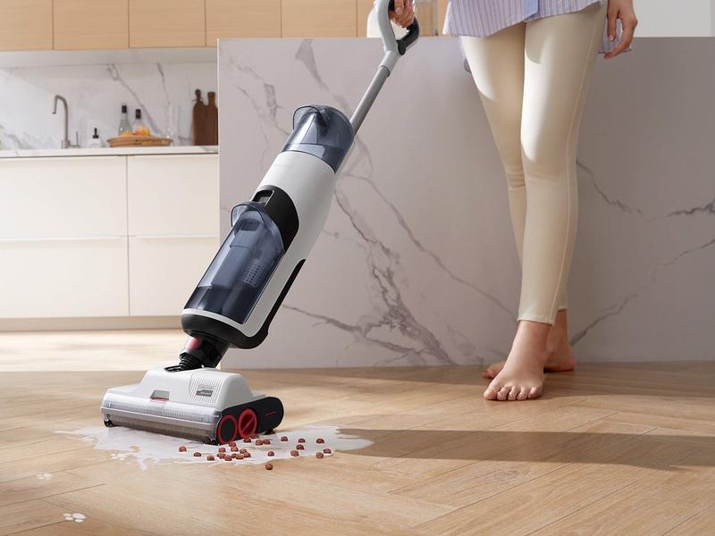 CES 2022: Roborock's new dream machine mops, vacuums and cleans itself