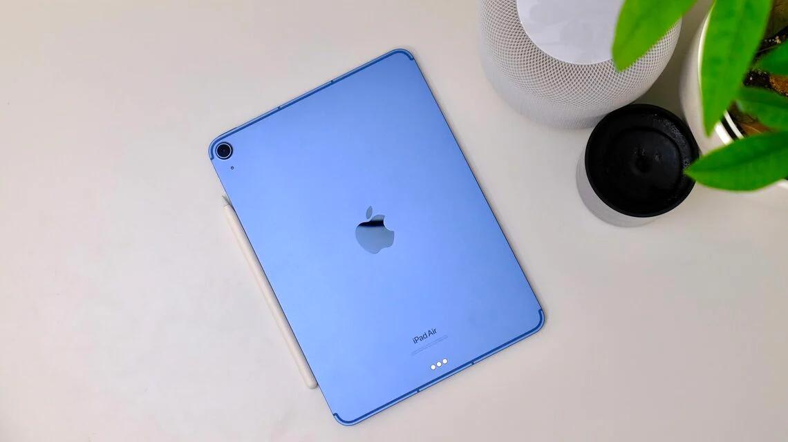M1 chip -equipped "New iPad Air" can be used as a mobile PC along with a keyboard that should be bought