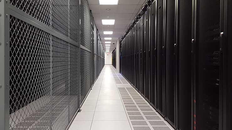 The Eight Trends That Will Shape the Data Center Industry in 2022