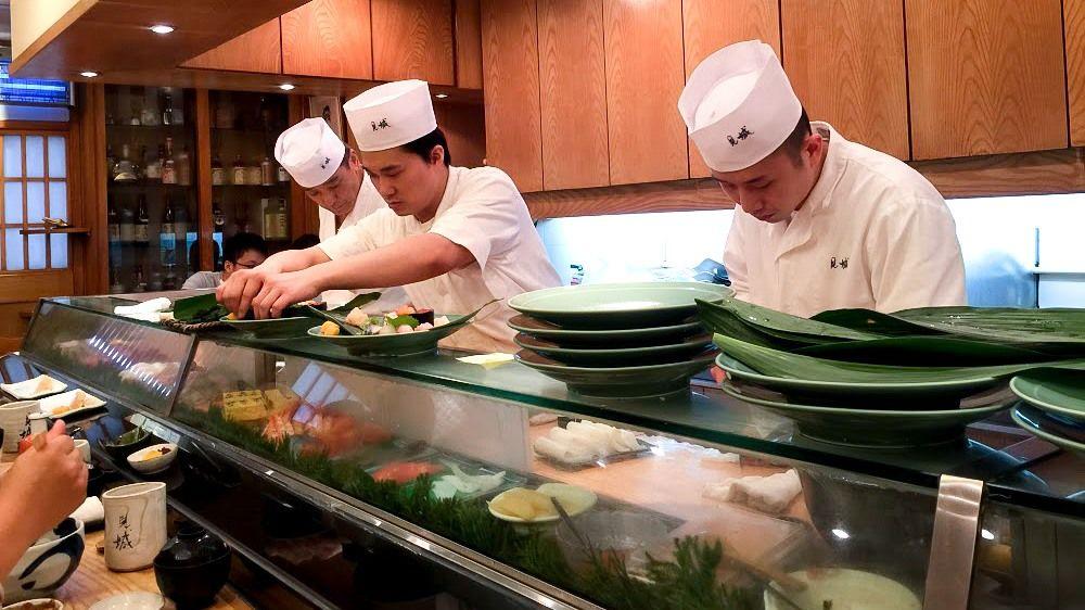 Craftsmanship inherited overseas: Immigrated sushi chefs, bartenders, cosmetologists