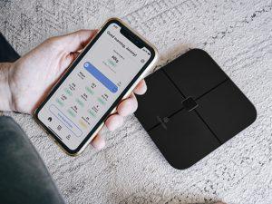 スマート体重計「SENSORI」は体脂肪や骨量など10項目を20秒で測定、アプリにデータ集約 