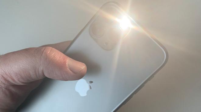 screenrant.com How To Turn Off The Flashlight On iPhone 13 