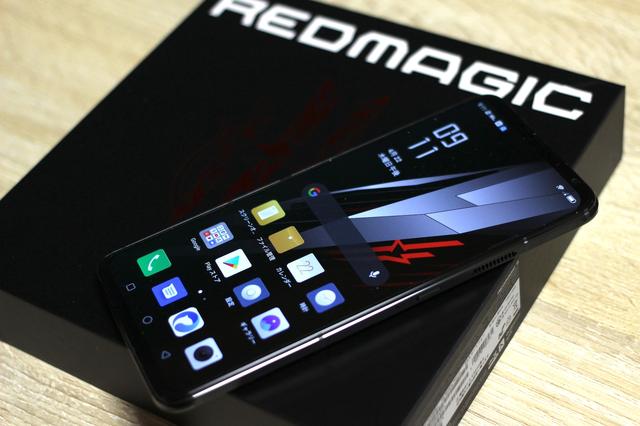 Snapdragon 888搭載の最新ゲーミングスマホ「nubia RedMagic 6」を写真や動画で紹介！外観や同梱品、基本機能などをチェック【レビュー】 - S-MAX