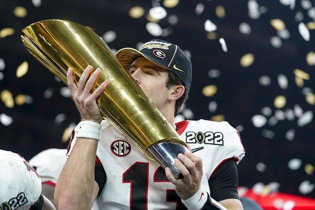 Georgia Bulldogs win it all with 33-18 victory over Bama for national championship - Gainesville Times