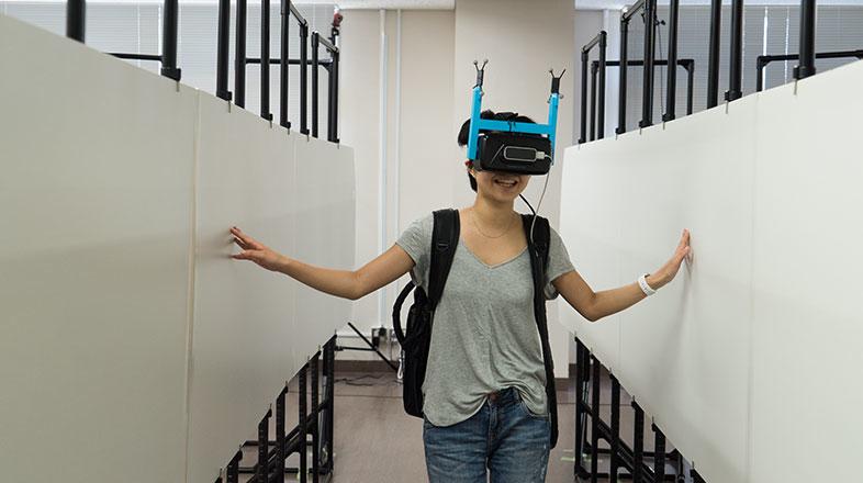 無限に続くVR世界。東大が開発した｢Unlimited Corridor｣を体験してきた