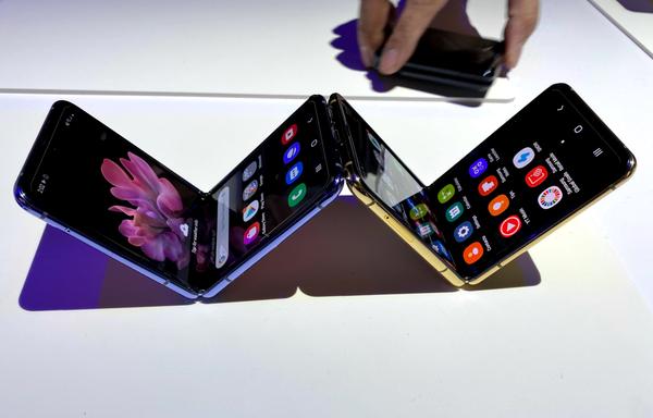 Apple reportedly working on iPhone Flip and second foldable phone 