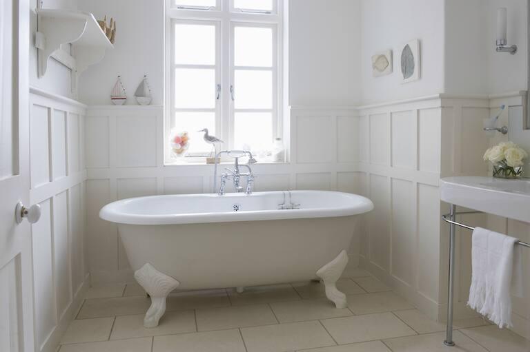 Are there health risks with bathtub refinishing?