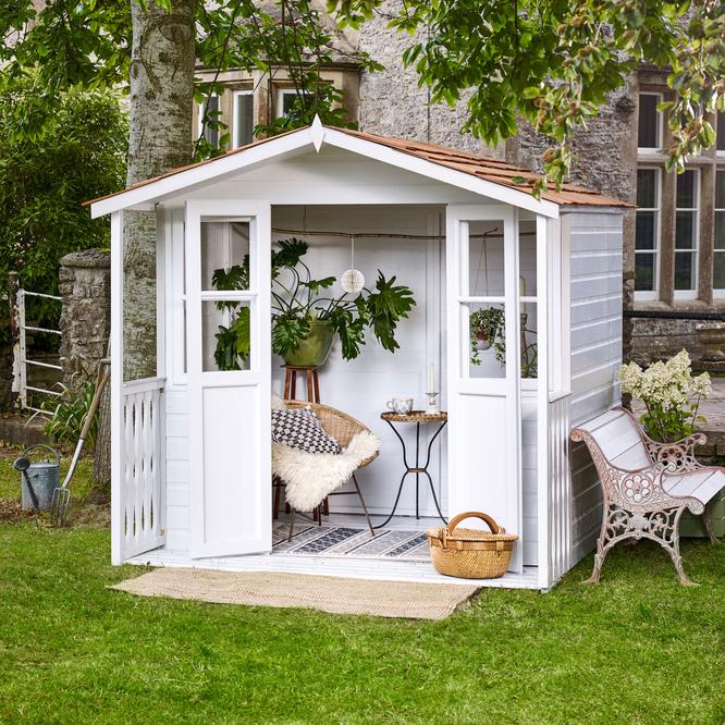 How to paint a shed- a step-by-step guide to glow up your garden 
