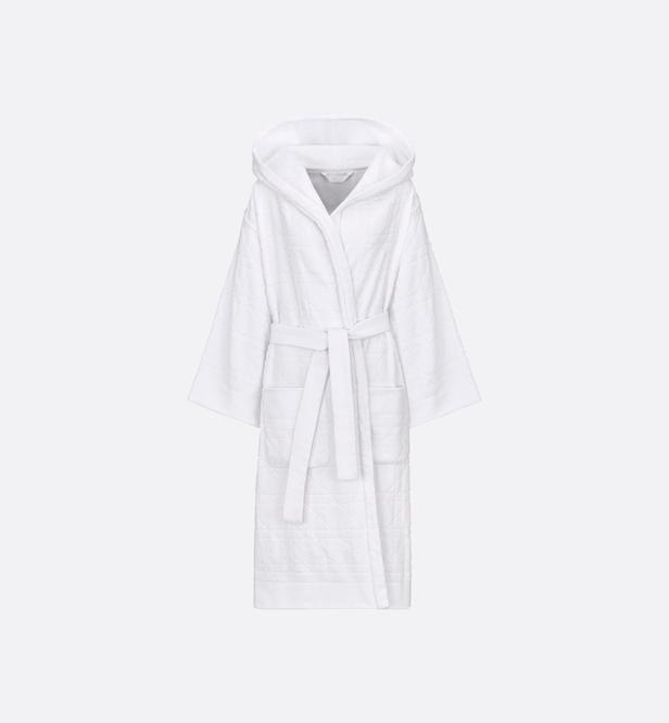 Dior Presents Bath Linen Cannage 30 Montaigne 